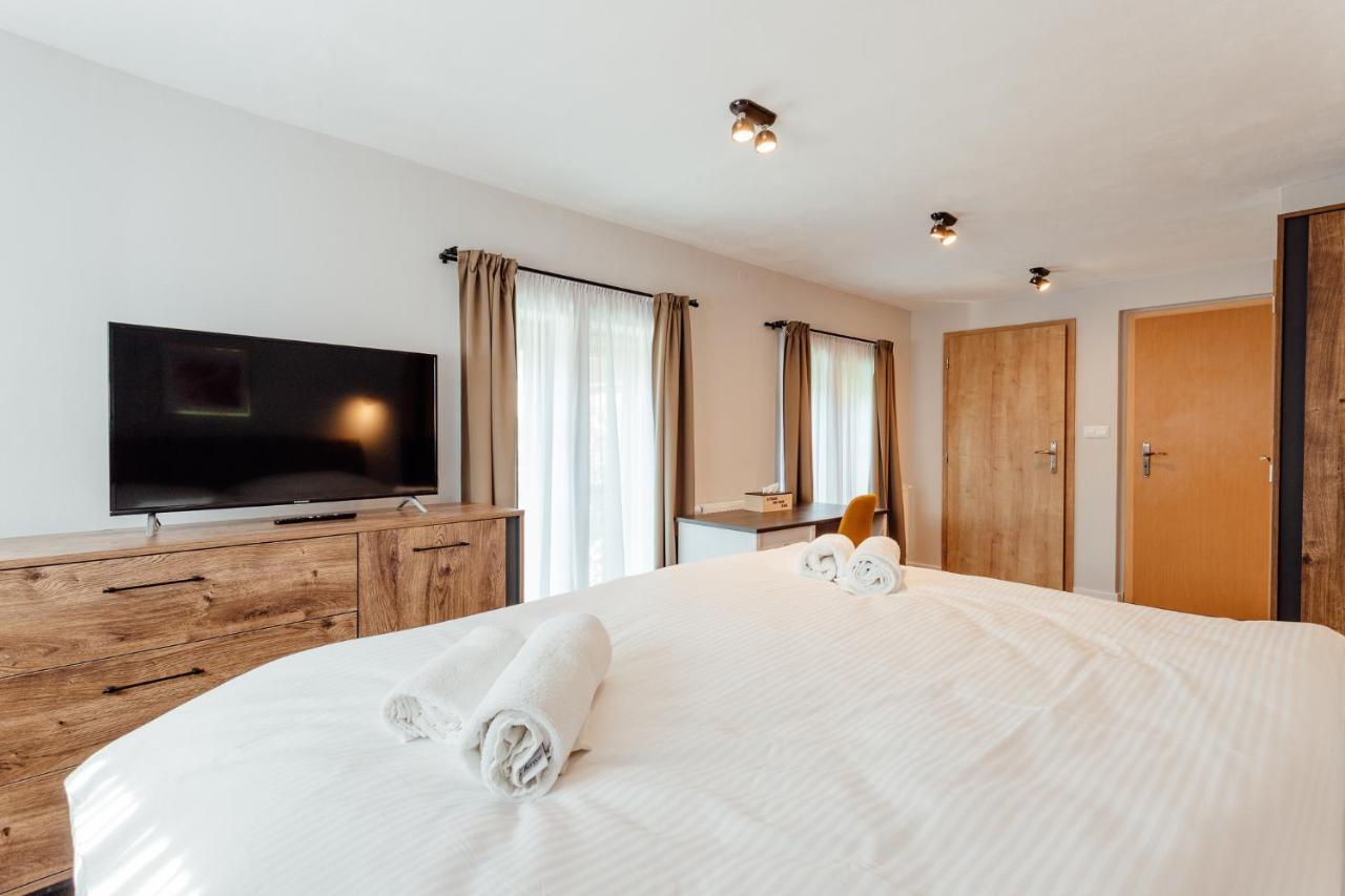 Botanicky Dvor Apart otel Banská Štiavnica Dış mekan fotoğraf