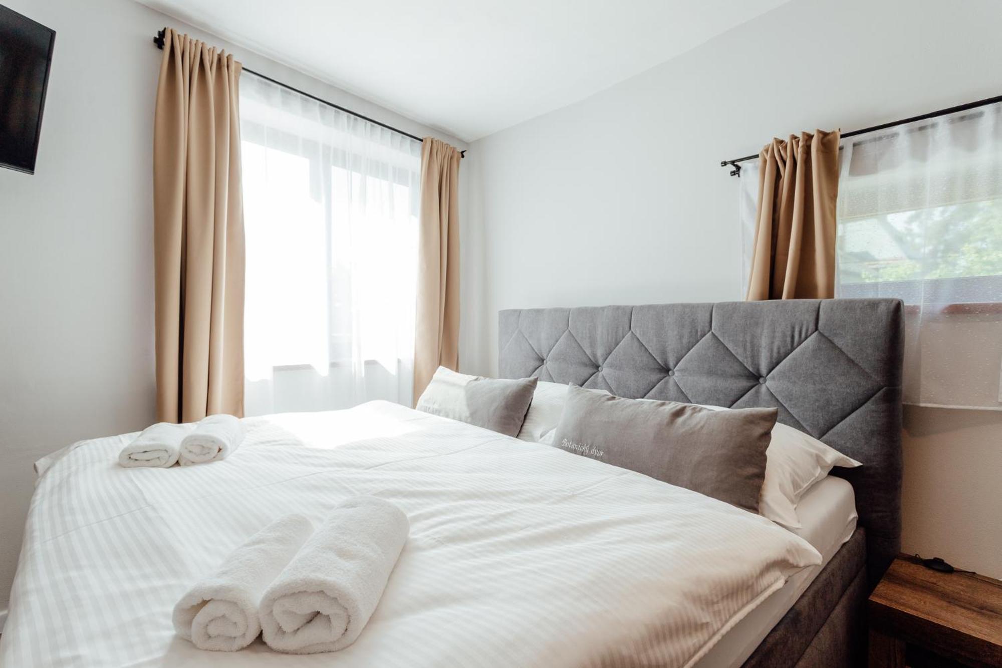 Botanicky Dvor Apart otel Banská Štiavnica Dış mekan fotoğraf