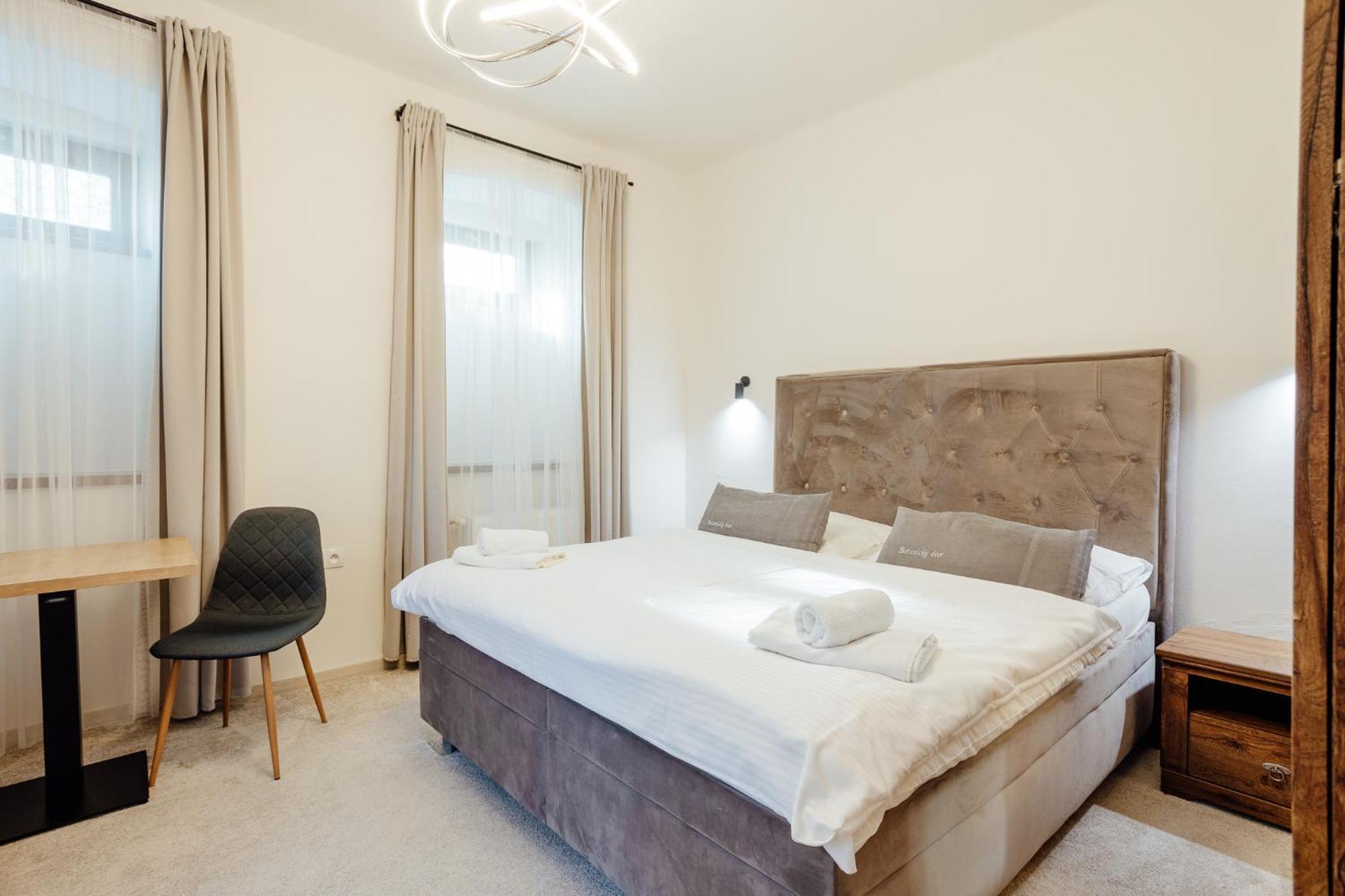 Botanicky Dvor Apart otel Banská Štiavnica Dış mekan fotoğraf
