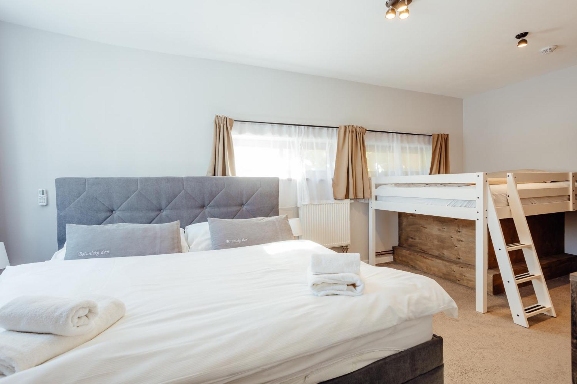 Botanicky Dvor Apart otel Banská Štiavnica Dış mekan fotoğraf